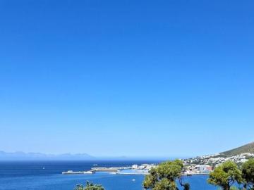 2 Bedroom apartment to rent in Bay View Village, Simons Town