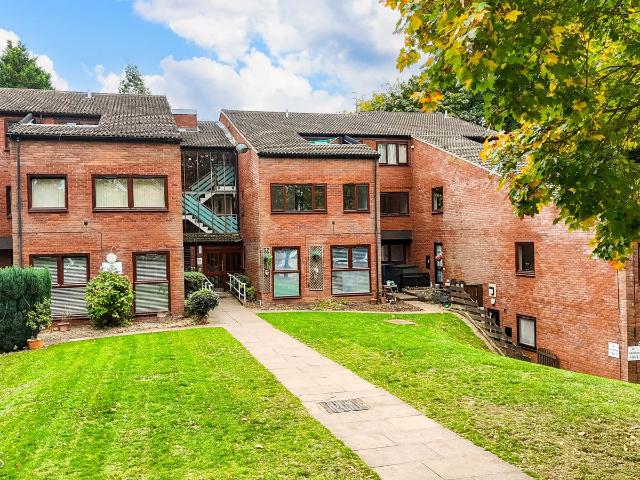 2 bedroom Apartment to rent in Badgers Bank Road, Sutton Coldfield, West Midlands