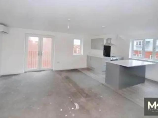 2 Bedroom Apartment To Rent In Balmoral Road, Northampton, NN2