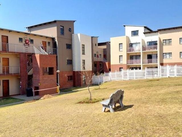 2 Bedroom apartment to rent in Barbeque Downs, Midrand