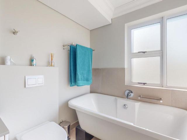 2 Bedroom apartment to rent in Bloubergrant