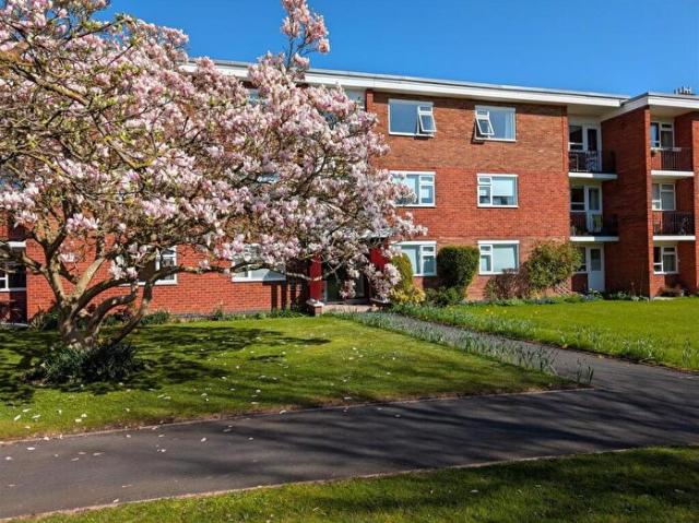 2 Bedroom Apartment To Rent In Brookhurst Court, Beverley Road, Leamington Spa, CV32