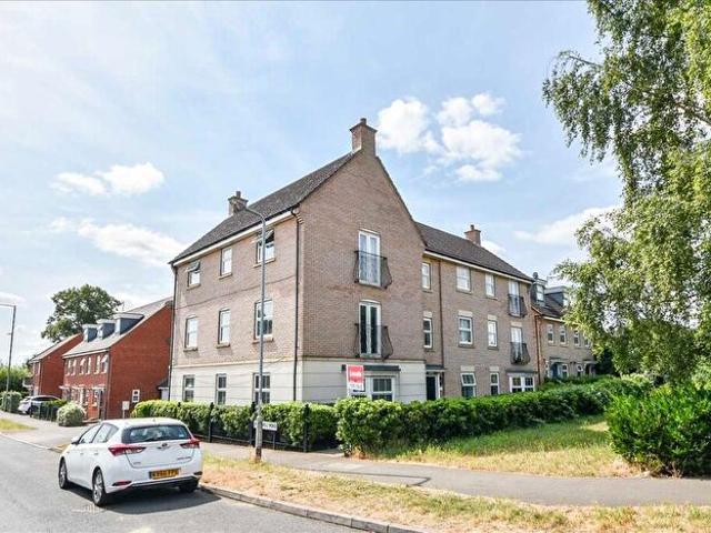 2 Bedroom Apartment To Rent In Burywell Road, Wellingborough, NN8