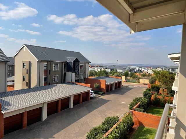 2 Bedroom Apartment to Rent in Golden Fields Estate