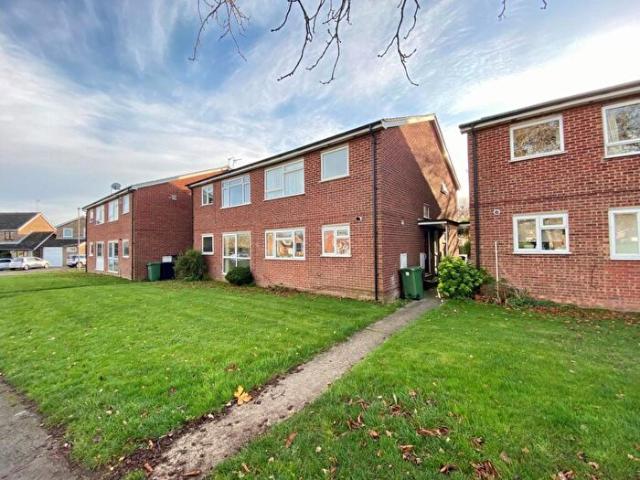 2 Bedroom Apartment To Rent In Denbigh Road, Thame, OX9