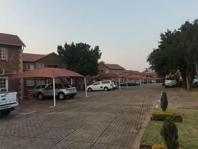 2 Bedroom apartment to rent in Die Hoewes, Centurion