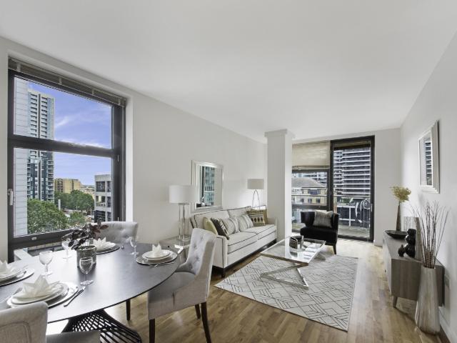 2 bedroom apartment to rent in discovery dock west 2 south quay square canary wharf london e14