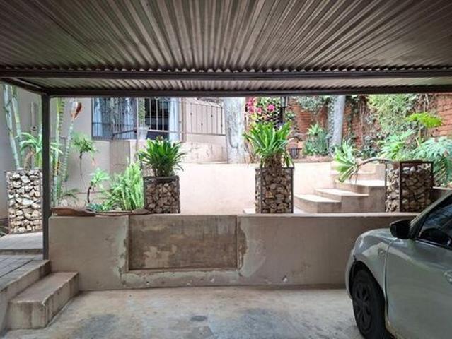 2 Bedroom apartment to rent in Elarduspark, Pretoria