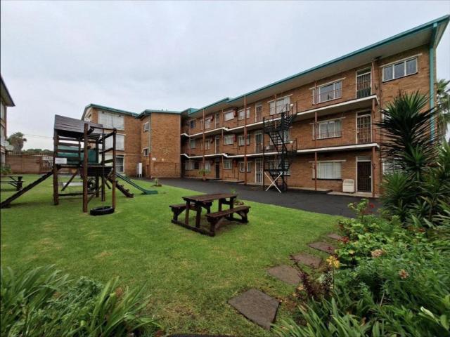 2 Bedroom Apartment to Rent in Elsburg