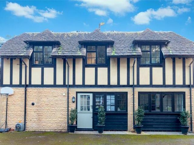 2 Bedroom Apartment To Rent In Fox Lane, Oxford, OX1