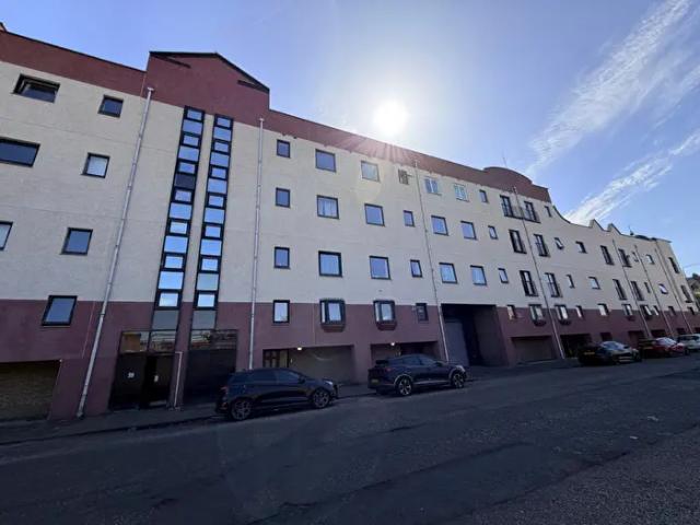 2 Bedroom Apartment To Rent In Fairley Street, Glasgow, G51