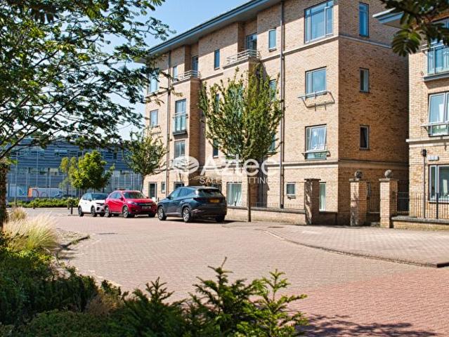 2 Bedroom Apartment To Rent In Fitzwilliam Street, Bletchley, Milton Keynes, Buckinghamshire, MK3