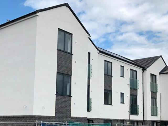 2 Bedroom Apartment To Rent In Flat, Court Street, Leamington Spa, CV31