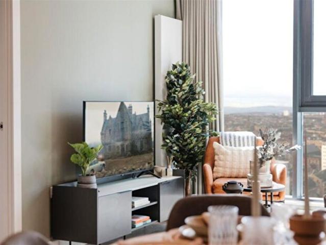 2 Bedroom Apartment To Rent In Holland Street, Glasgow, G2