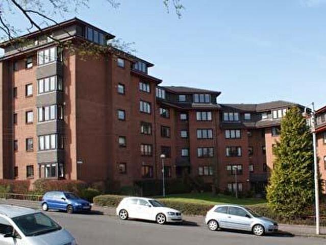 2 Bedroom Apartment To Rent In Julian Avenue, Kelvinside, G12