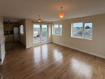 2 Bedroom Apartment To Rent In Oak Tree Court, B26