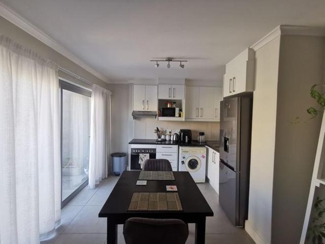 2 Bedroom apartment to rent in Observatory, Cape Town