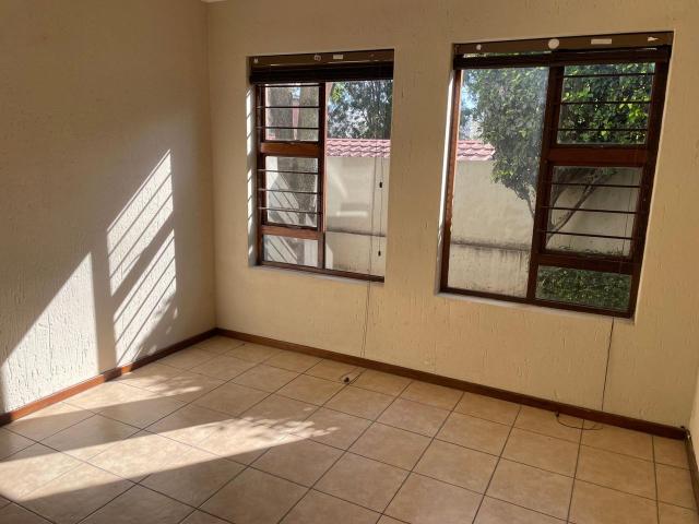 2 Bedroom apartment to rent in Lonehill, Sandton