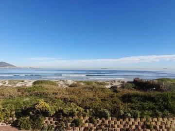 2 Bedroom apartment to rent in Lagoon Beach, Milnerton