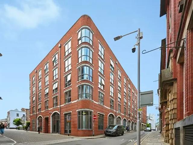 2 Bedroom Apartment To Rent In Living Quarters, Nottingham, NG1