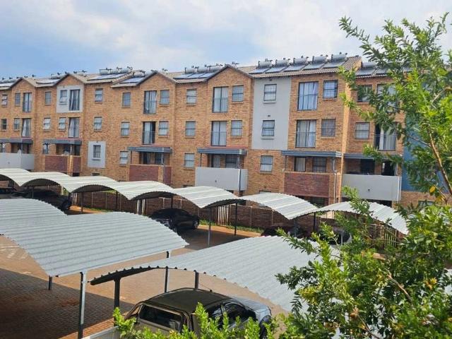 2 Bedroom Apartment to Rent in Montana Tuine
