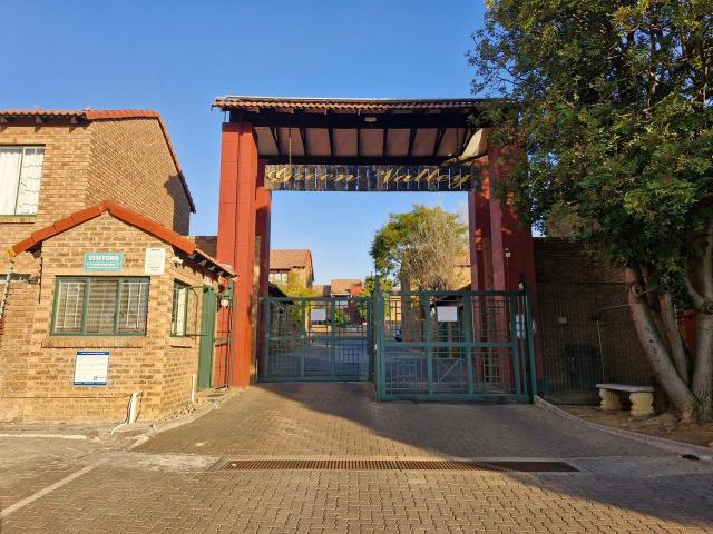 2 Bedroom apartment to rent in Moreleta Park, Pretoria