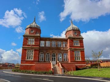 2 Bedroom Apartment To Rent In MacArthur House, DE1