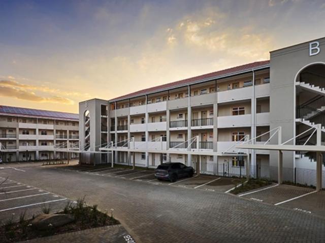 2 Bedroom apartment to rent in Magaliessig, Sandton