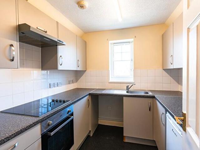 2 Bedroom Apartment To Rent In Meyseys Close, Driftway Court, Headington, Oxford, OX3