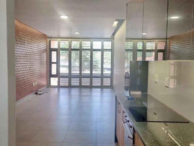 2 Bedroom Apartment to Rent in Menlo Park