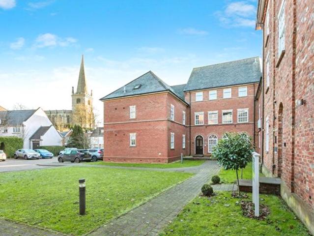 2 Bedroom Apartment To Rent In Mill House, Buckingham, MK18