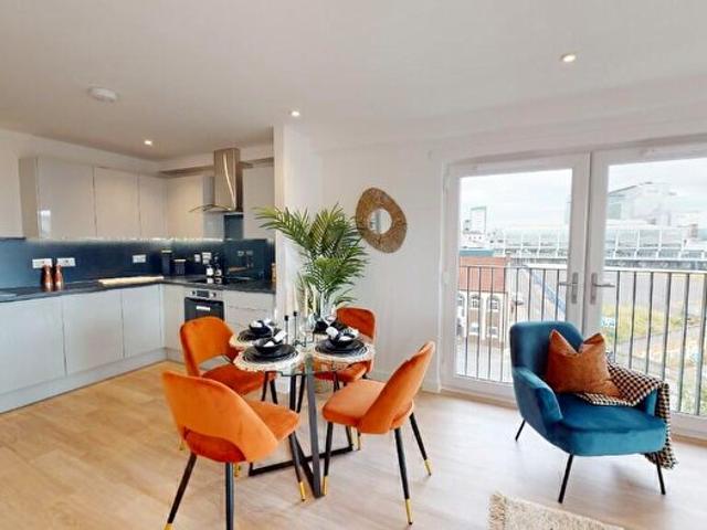 2 Bedroom Apartment To Rent In Minerva Square, Glasgow, G3
