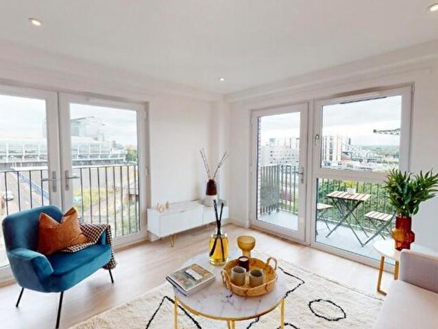 2 Bedroom Apartment To Rent In Minerva Square, Glasgow, G3