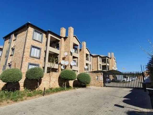 2 Bedroom apartment to rent in North Riding, Randburg