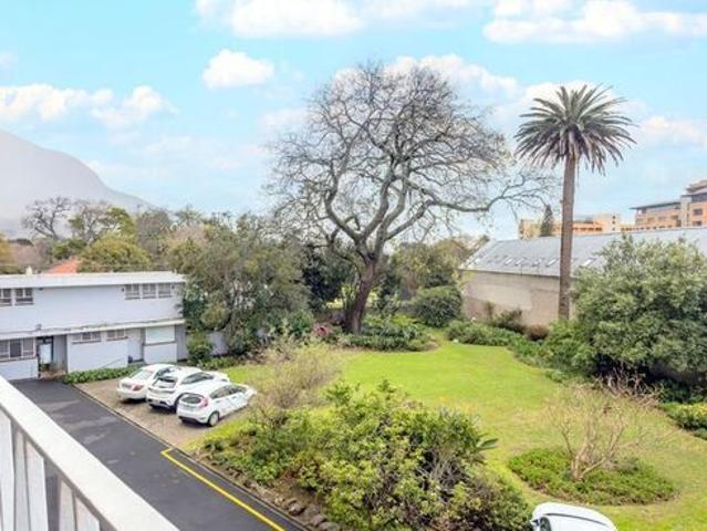 2 Bedroom apartment to rent in Newlands, Cape Town