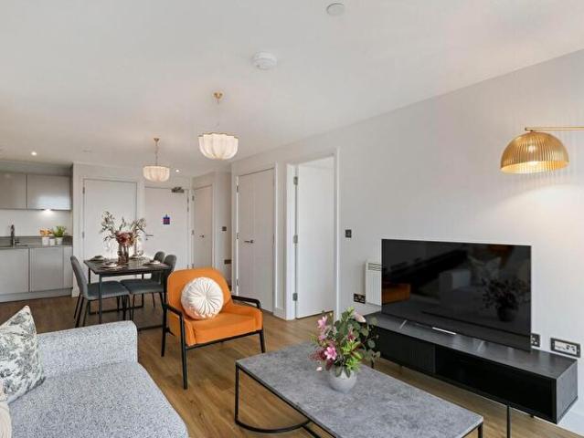 2 Bedroom Apartment To Rent In Solstice Apartments, Milton Keynes Milton Keynes, MK9
