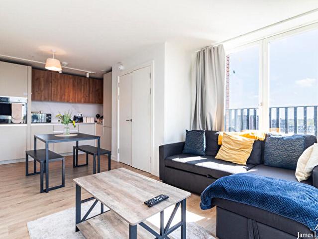 2 Bedroom Apartment To Rent In Sapphire Court, Bradford Street, Digbeth, B12