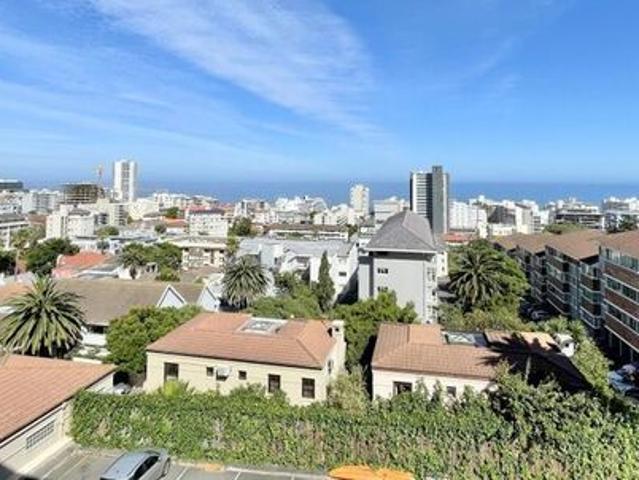 2 Bedroom apartment to rent in Sea Point, Cape Town