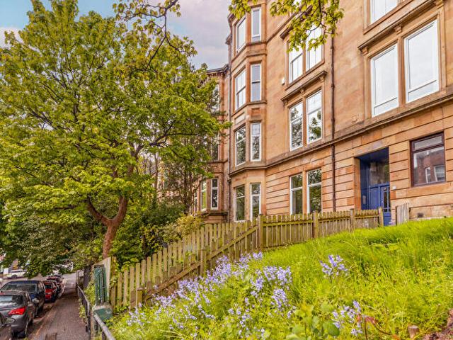 2 Bedroom Apartment To Rent In Stanmore Road, Glasgow, G42