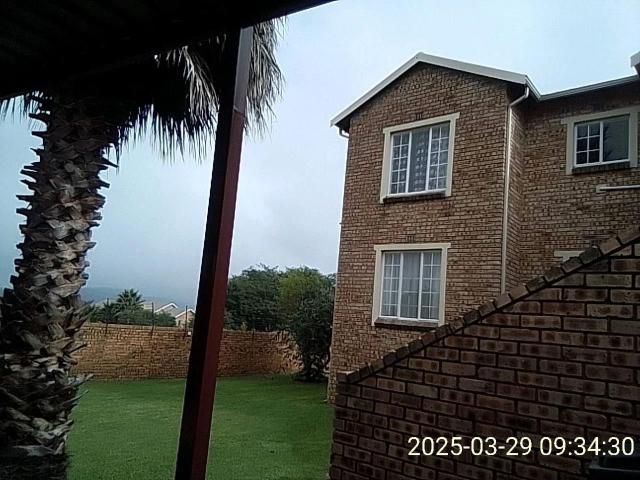 2 Bedroom apartment rented in Strubensvallei, Roodepoort