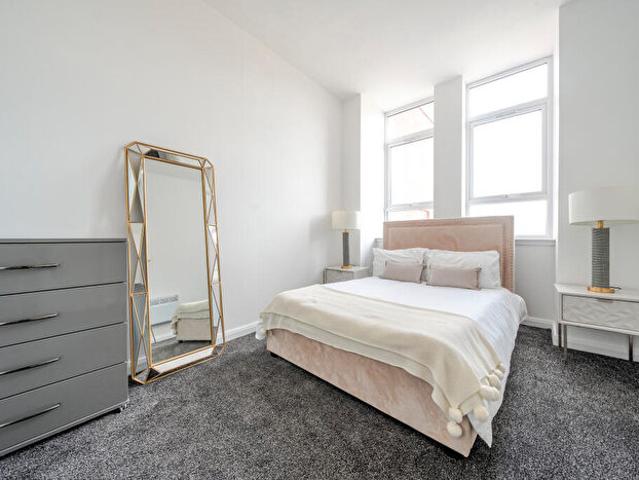2 Bedroom Apartment To Rent In Sutherland House, CV1