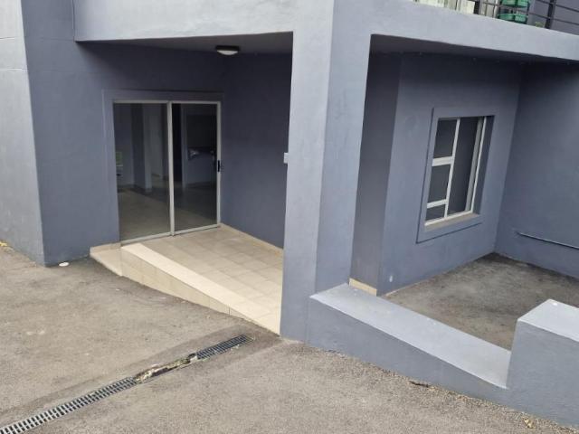 2 Bedroom apartment to rent in Sunford, Phoenix