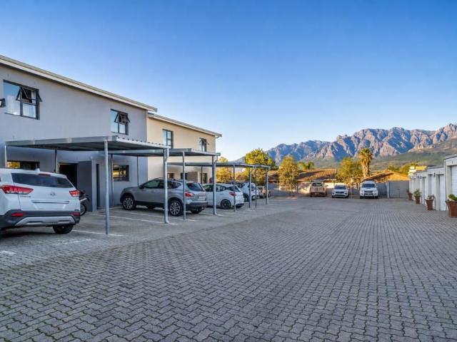 2 Bedroom apartment to rent in Paarl North