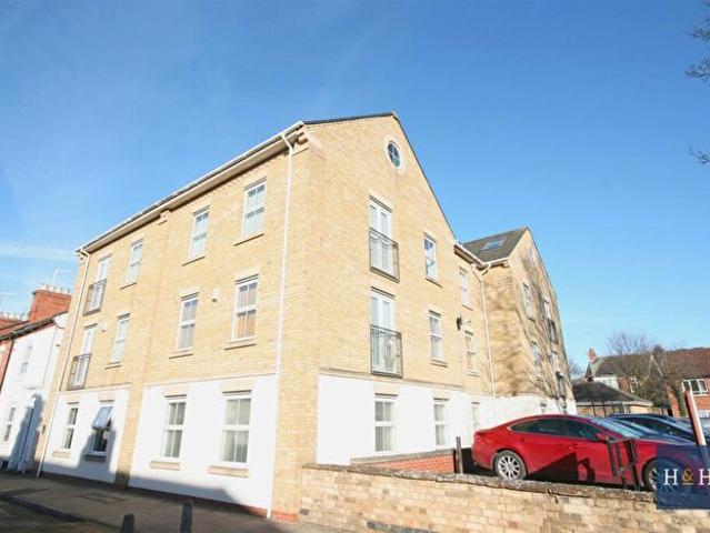 2 Bedroom Apartment To Rent In Palmerston Road, Town Centre, NN1