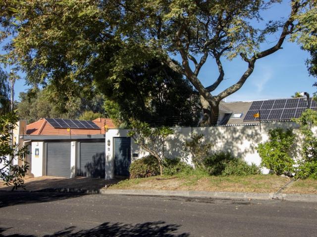 2 Bedroom Apartment to Rent in Rondebosch