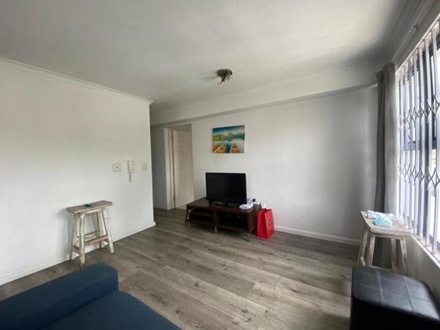 2 Bedroom apartment to rent in Rondebosch, Cape Town