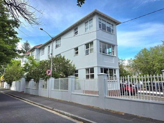 2 Bedroom apartment to rent in Rondebosch, Cape Town