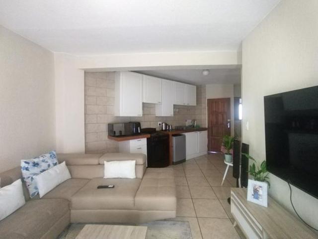 2 Bedroom apartment to rent in Radiokop, Roodepoort