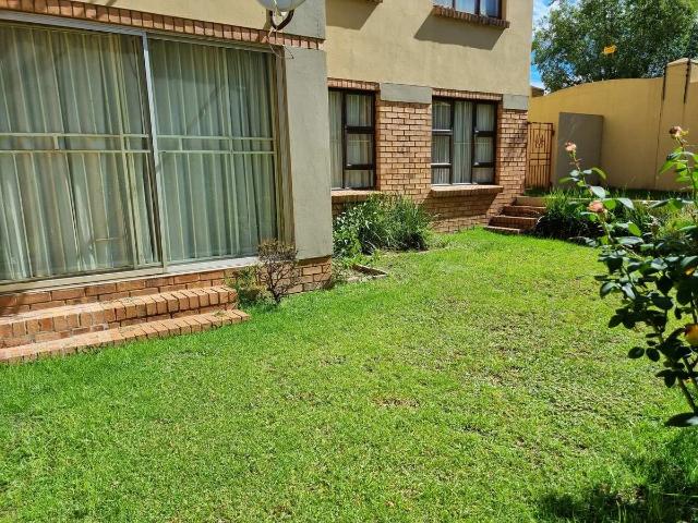 2 Bedroom Apartment to Rent in Reyno Ridge