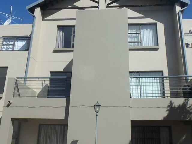 2 Bedroom Apartment to rent in Ruimsig